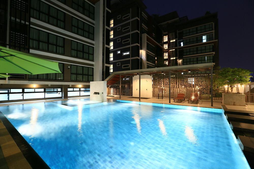 The Plimplace 2 Aparthotel Bangkok Exterior foto